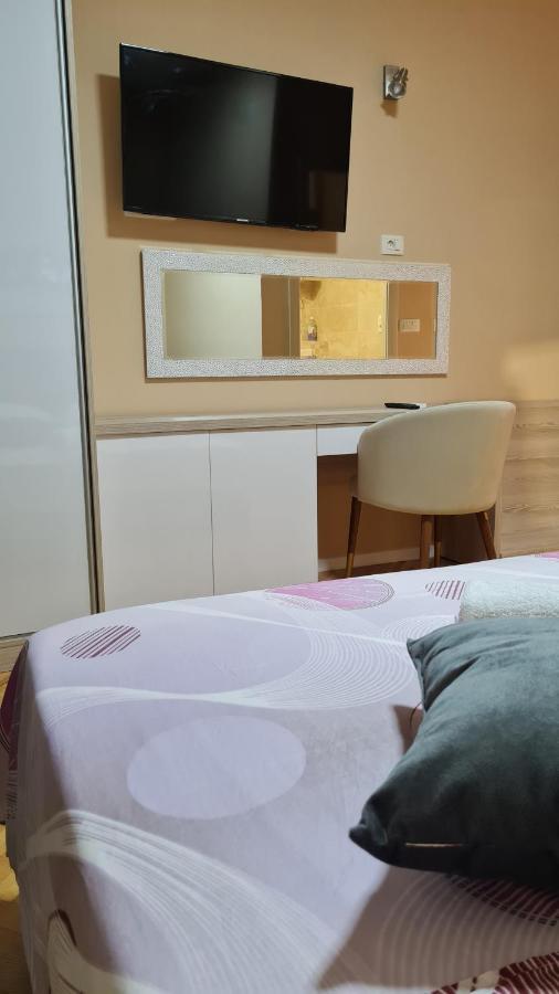 Apartments Prizmic Podstrana Luaran gambar