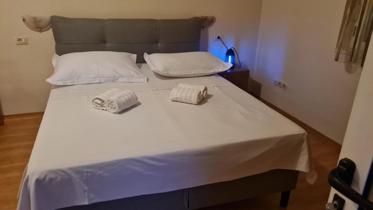 Apartments Prizmic Podstrana Luaran gambar