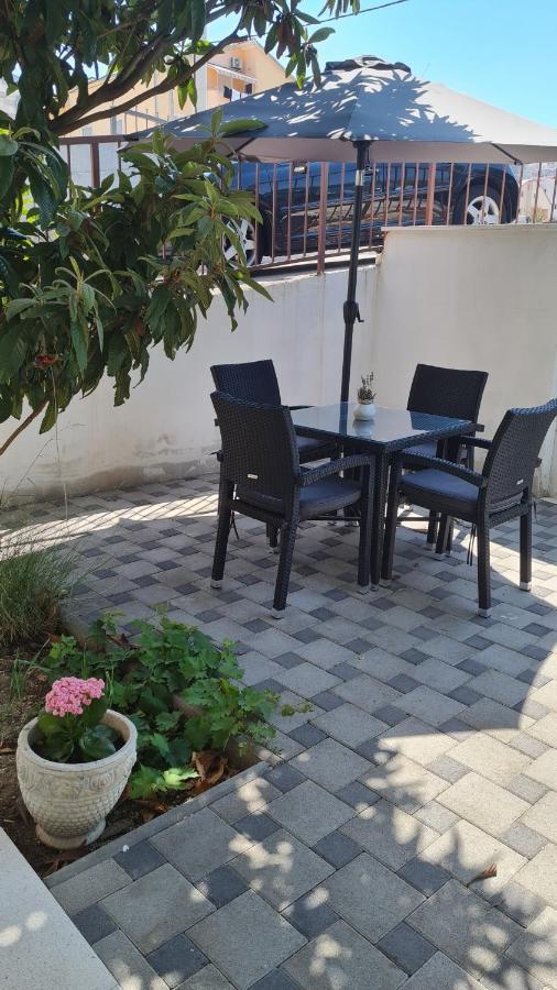 Apartments Prizmic Podstrana Luaran gambar